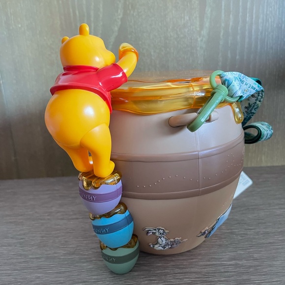 Tokyo Disneyland Resort Winnie the Pooh Popcorn Bucket - Picture 2 of 3